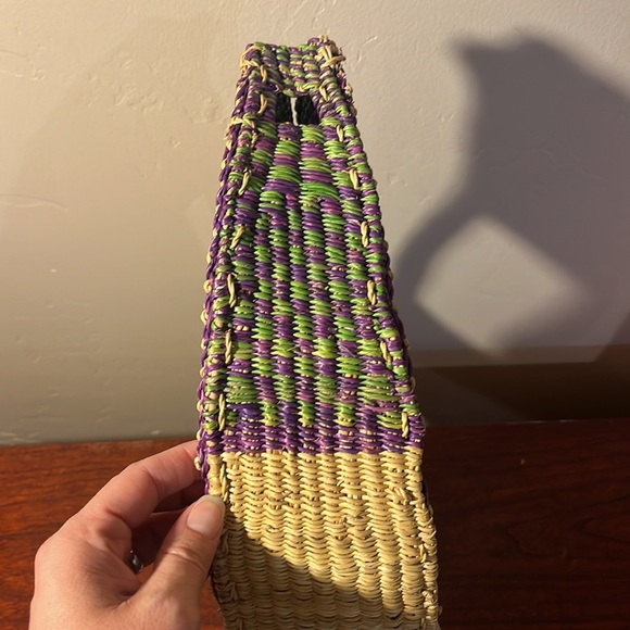 Nena and Co Half Moon Ghana Hand Crafted Bag - Picture 9 of 10